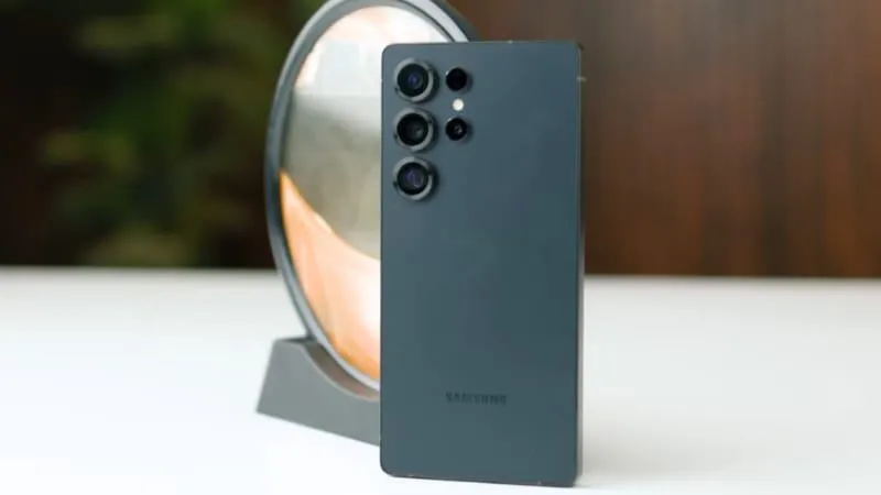 Samsung Galaxy S25 Ultra Review: The Global Android Standard for 2025