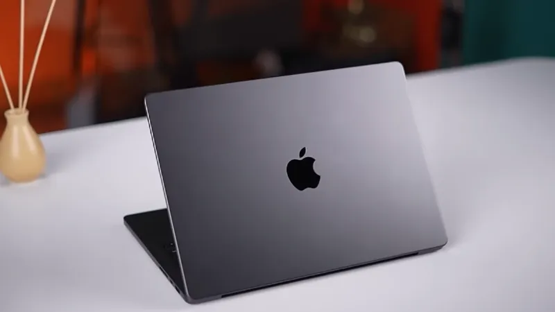 Macbook air m4 